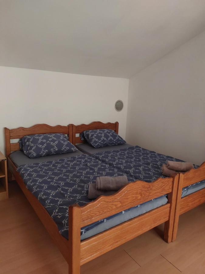 Apartmani Igercic Stinica Exterior foto